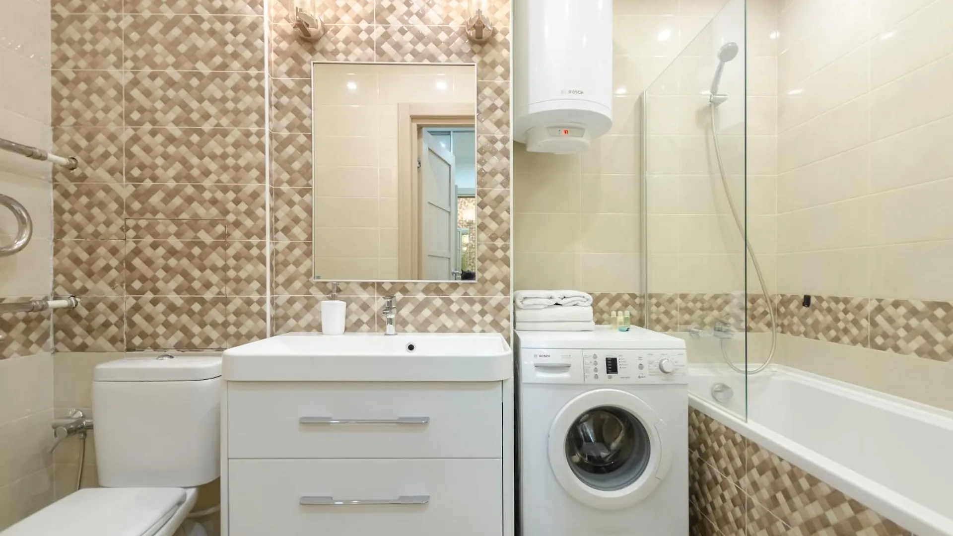 Petrovdom Apartments 3-143 In Rc Central Park, 7 John Mccain Street Kyiv