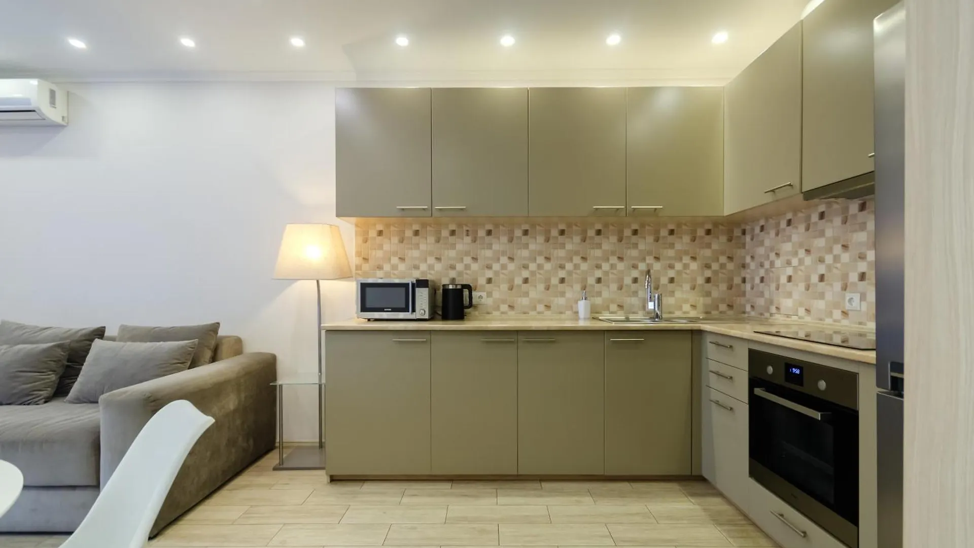 Petrovdom Apartments 3-143 In Rc Central Park, 7 John Mccain Street Kyiv Ukraine