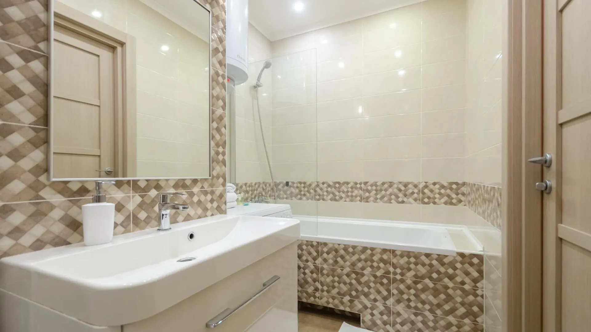 Petrovdom Apartments 3-143 In Rc Central Park, 7 John Mccain Street Kyiv Ukraine